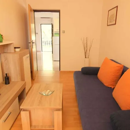 Apartment In Novigrad/istrien 9640 Karpinjan