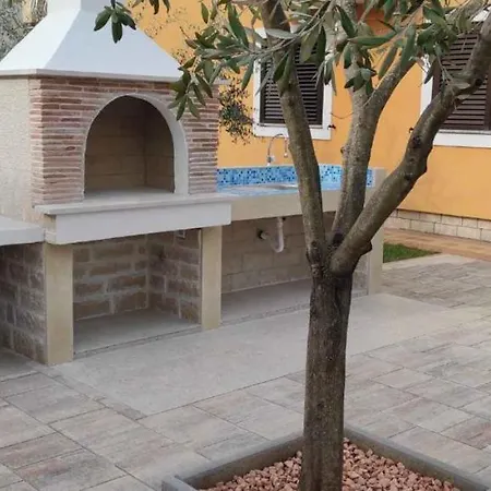 In Novigrad/istrien 9640 Karpinjan