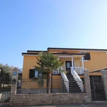 In Novigrad/istrien 9640 *